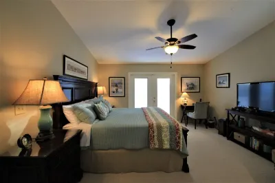 Amazing Gulf Views/Pet Friendly/Community Pool/Boardwalk - SPECIALS!