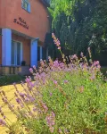 Apartment close to the lake and beach Отели в г. 
