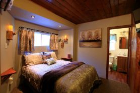 Sleepy Hollow Cabins & Hotel