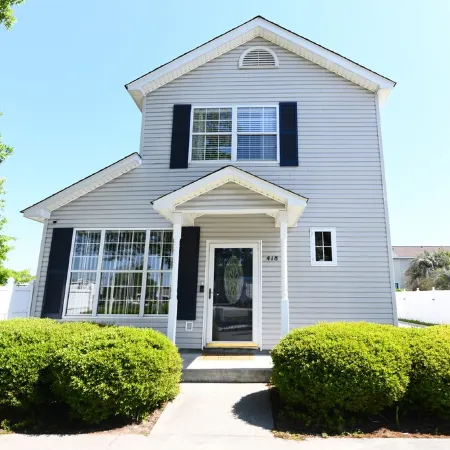 Beautiful Villa in Myrtle Beach within 4 min walk to the beach
