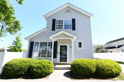 Beautiful Villa in Myrtle Beach within 4 min walk to the beach