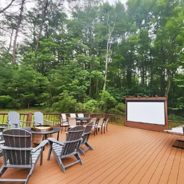 Hogwarts Hideaway -XL Outdoor Deck/Scenic Hot Tub/Movie Theater in Private Woods