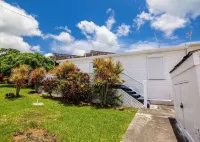 Welcome to Blue Emerald Villa. A 3-bedroom villa in brilliant Harbour View, ANU Hotel a 