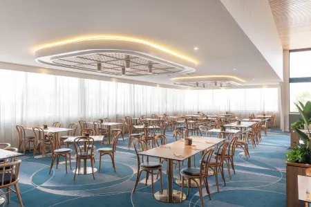 Nightcap at Camp Hill Hotel Отели рядом с достопримечательностью «Queensland Parliament»