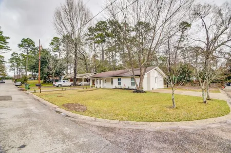 Lovely House 2  is a beautiful house, complete renovated and nicely decorated.