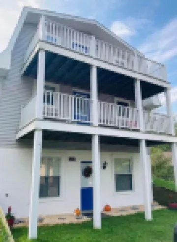 Sunnyside Lake Home at Conneaut Lake