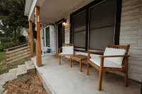 2 Full Units Quiet Culdesac w/ Private Pickleball - Sleeps 10