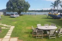 Papaka Bach - Awesome Waterfront Location