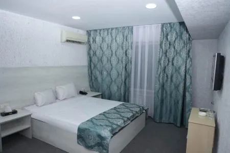 Located in Sumgait Center near central park, bazaar, markets and rat Отели рядом с достопримечательностью «Сумгаитский государственный университет»