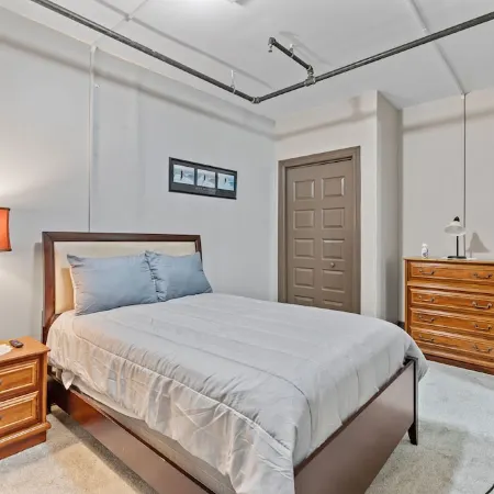 Perfect Blend of Convenience & Comfort in the heart of Syracuse NY