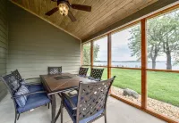 Brand NEW 4 Bedroom Lakefront Villa @ Lake Darling Resort Hotels in Douglas County