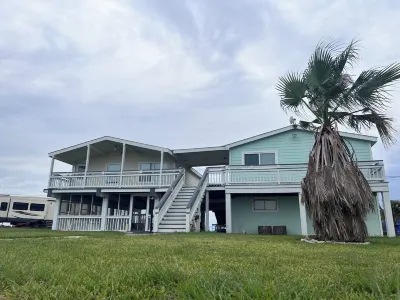 Getaway By The Bay Unit 2