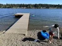 Charming Lakefront Cabin on Mason Lake with Pebble Beach and Private Dock - Chalets