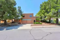 NM Home Sweet Home Away From Home With 2 Masters Hotel in zona Noshirwani Kairasp C MD