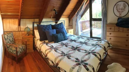 Adorable warm log cabin on a private section ideal for a couple or small family