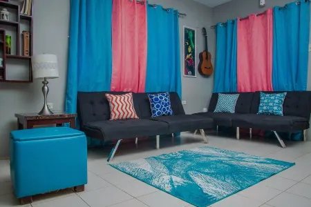 5-Bedroom Retreat Near Beach