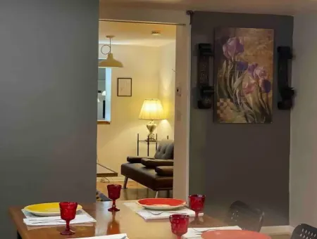 Spacious four bed room , 2 bathroom house Отели рядом с достопримечательностью «Парк штата Форт Ниагара»