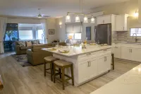 Il Punto Blu - Beautiful renovated condo, AC, WIFI, walkable restaurants/beach.