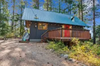 Hot Tub @ Hawkeye's Nest with Peek-A-Boo View