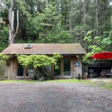 The Hobbit on Canopy Ridge Gabriola