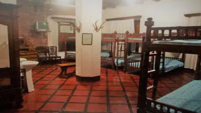 Cuarto Dormitoryo A: Ten bunk beds Hotels near Paraiso Ni Juan