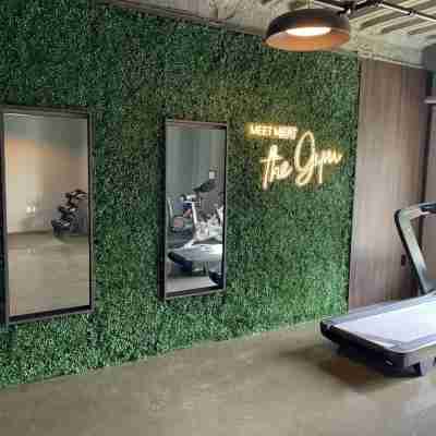 Luxury 2 Bedroom Apartment in Heart of Quincy Others