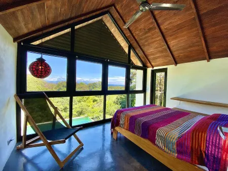 Jungle Hub, private villa with pool and ocean view