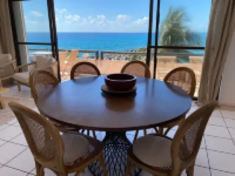 Beachfront Condo at Club de Yates