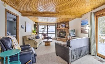 Lakefront Mercer Home Private Dock and Kayaks!