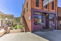 Walk to Dining, Breweries and Shops! Dtwn Custer Apt - Pet friendly