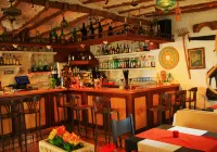 Villa Columbus Rooms and Restaurant - С баром
