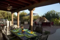 Casa Saguaro 4 Bedroom Home by RedAwning
