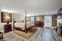 Sophisticated Historic Remodeled 9 Bedroom Home