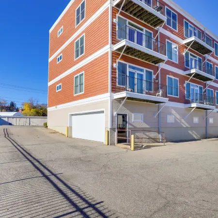 St Joseph Condo < 1 Mi to Beach & Downtown!