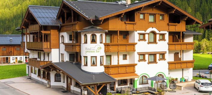 Hotel Zum grünen Tor Hotels in Tux