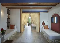 Polikandia Hotel