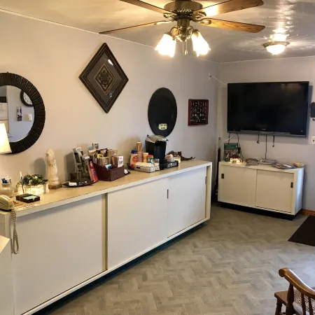 Lakeview Motel & Apartments