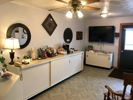 Lakeview Motel & Apartments