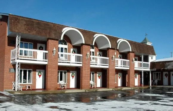 洛克波特套房酒店