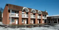 Lockport Inn and Suites