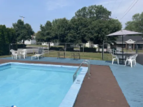 Budget Host Three Crowns Motor Lodge Hotels in Gettysburg