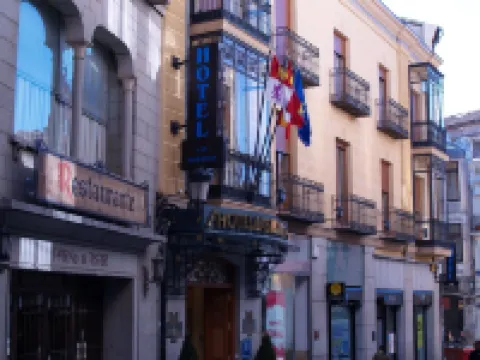 Hotel Las Moradas Hotels near Ávila City Hall