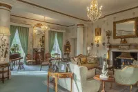Ballyseede Castle Hotels in Trá Lí