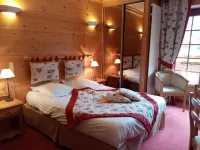 Hotel les Sapins Hotels near Crystal Spa, La Clusaz