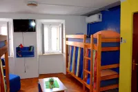 Montenegro Backpackers Home Budva - 2-Star