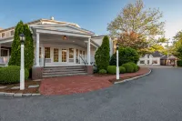 Chatham Wayside Inn فنادق في East Harwich
