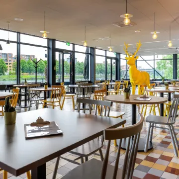 Stayokay Hostel Maastricht Отели рядом с достопримечательностью «Вилла-Парк»
