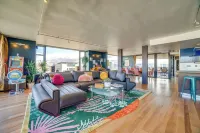 Luxe Dtwn Reno Penthouse ~ 3 Mi to Casinos! - Condos