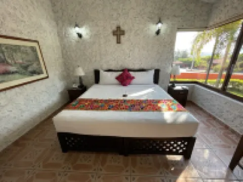 Camino Mexicano Hotel & Resort
