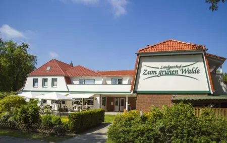 Landgasthof "Zum grünen Walde" Отели в г. Замтгемайнде Ланд Вурстен